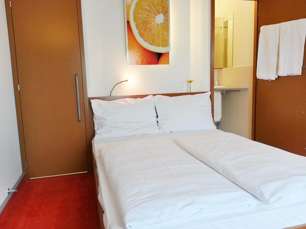 Hotel Orange Wings Krems Chambre photo
