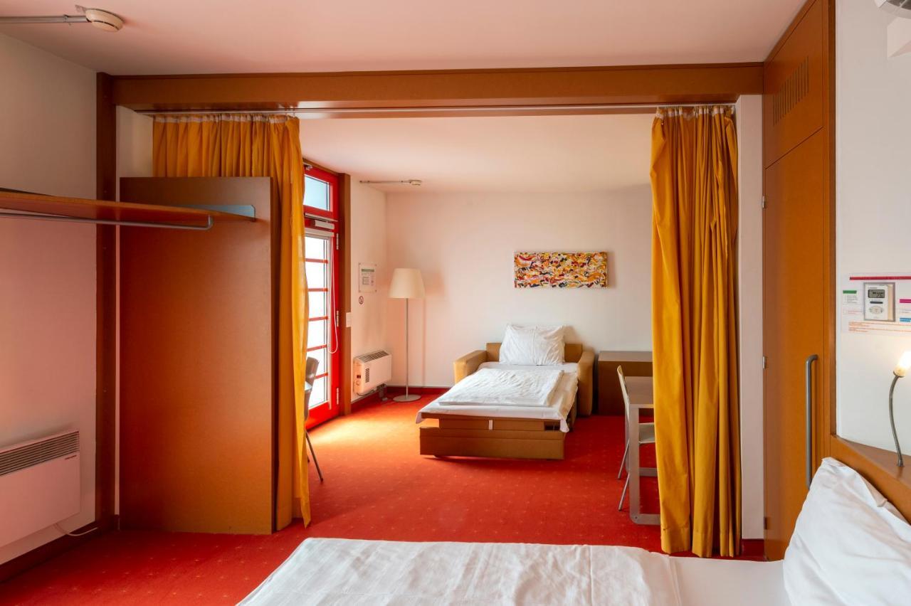 Hotel Orange Wings Krems Extérieur photo