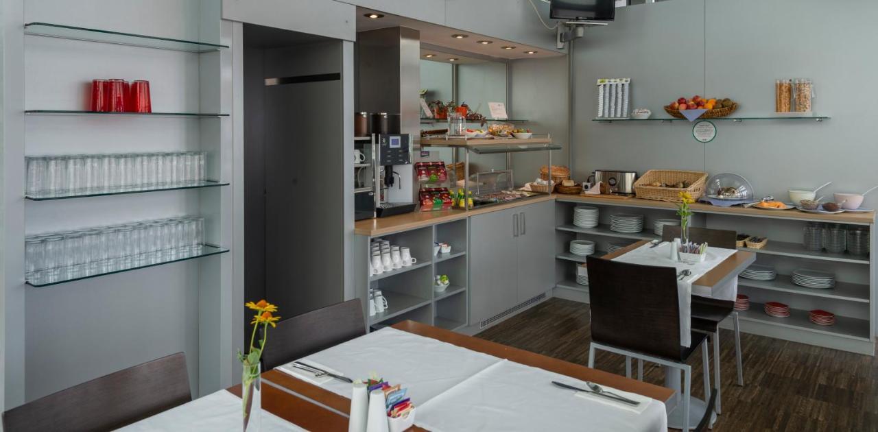 Hotel Orange Wings Krems Extérieur photo