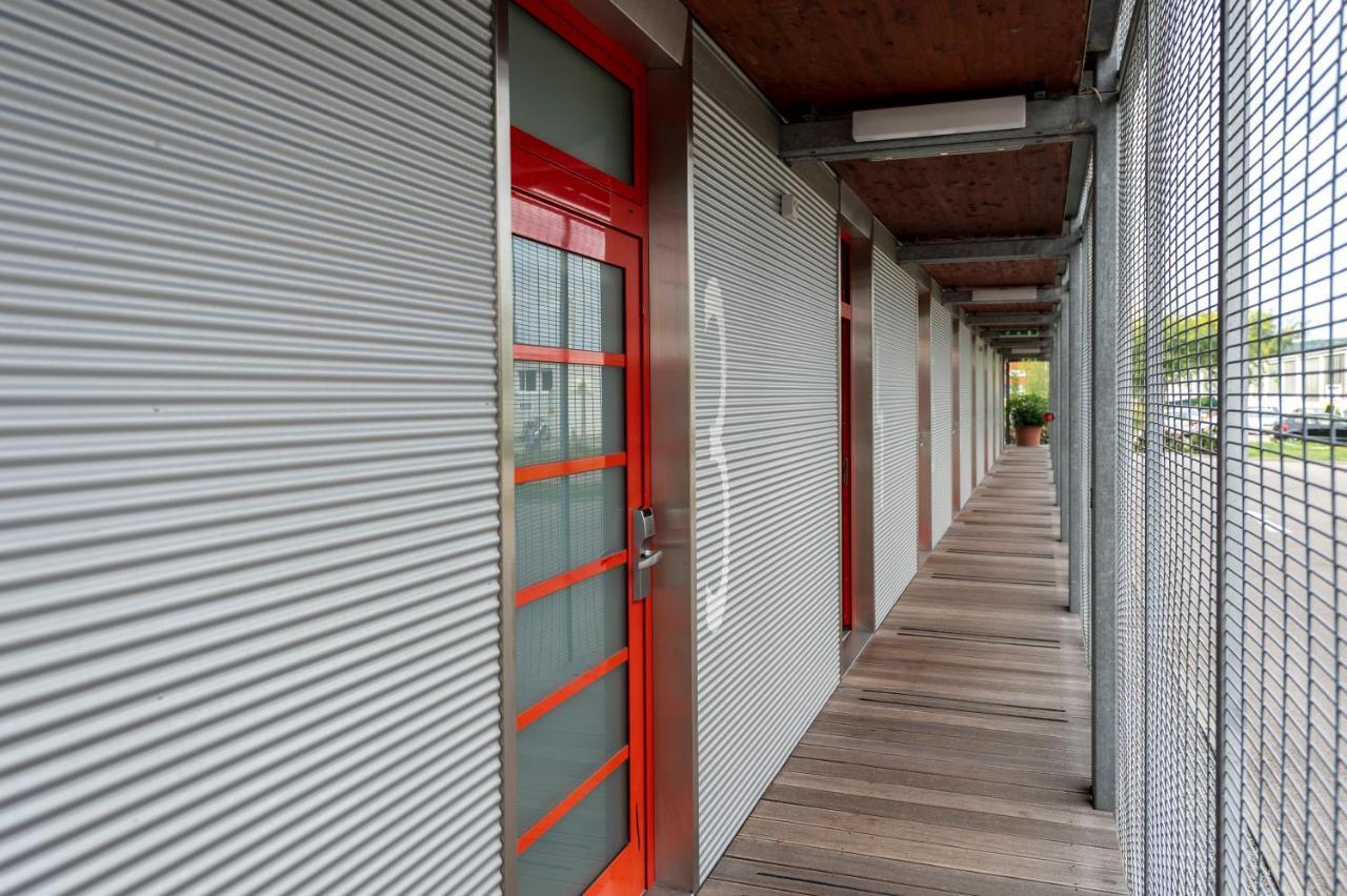 Hotel Orange Wings Krems Extérieur photo